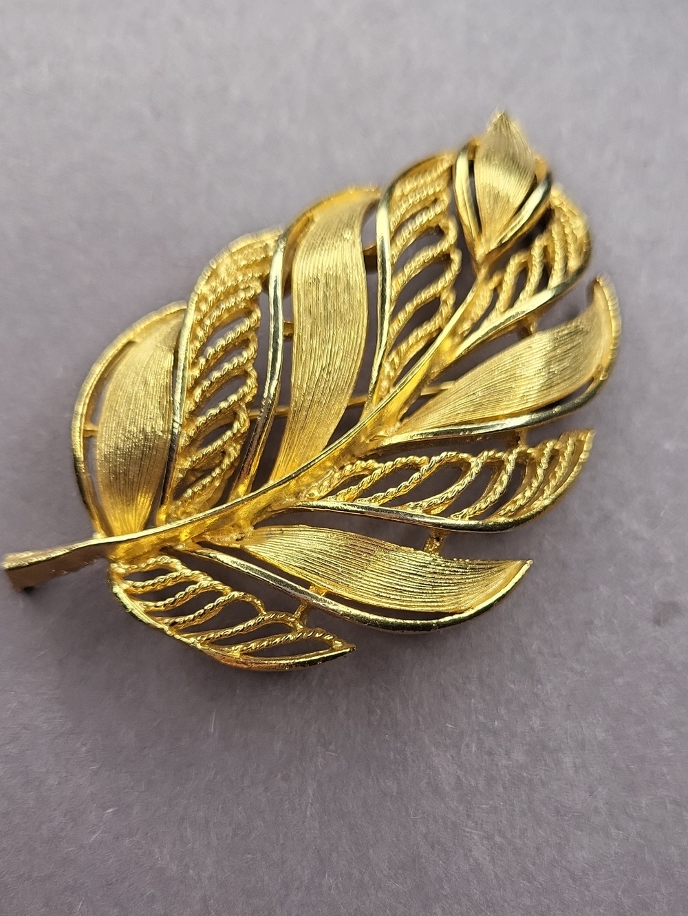 Gold Feather Leaf Brooch
